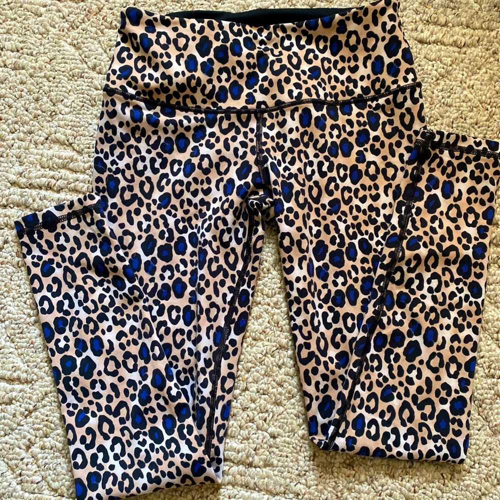 Victoria Sport animal print yoga pants